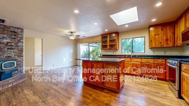 Building Photo - 4939 Dry Creek Rd