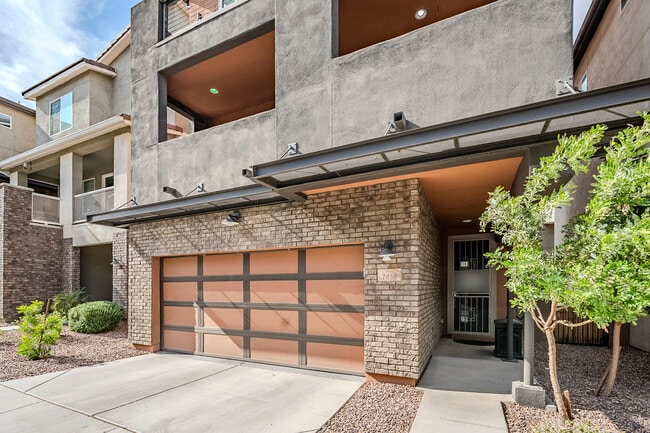 Building Photo - 7050 W Carter Dr