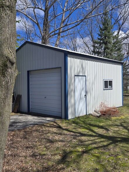 Building Photo - 4186 Cherry Rd