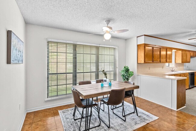 Building Photo - 12336 Perkins Rd