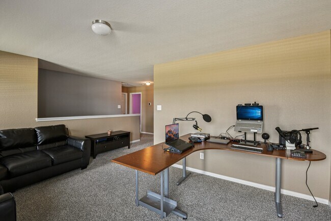 Building Photo - 1226 Newsome Glenn Dr