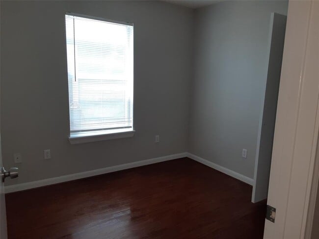 Building Photo - 134 S Bend Ct