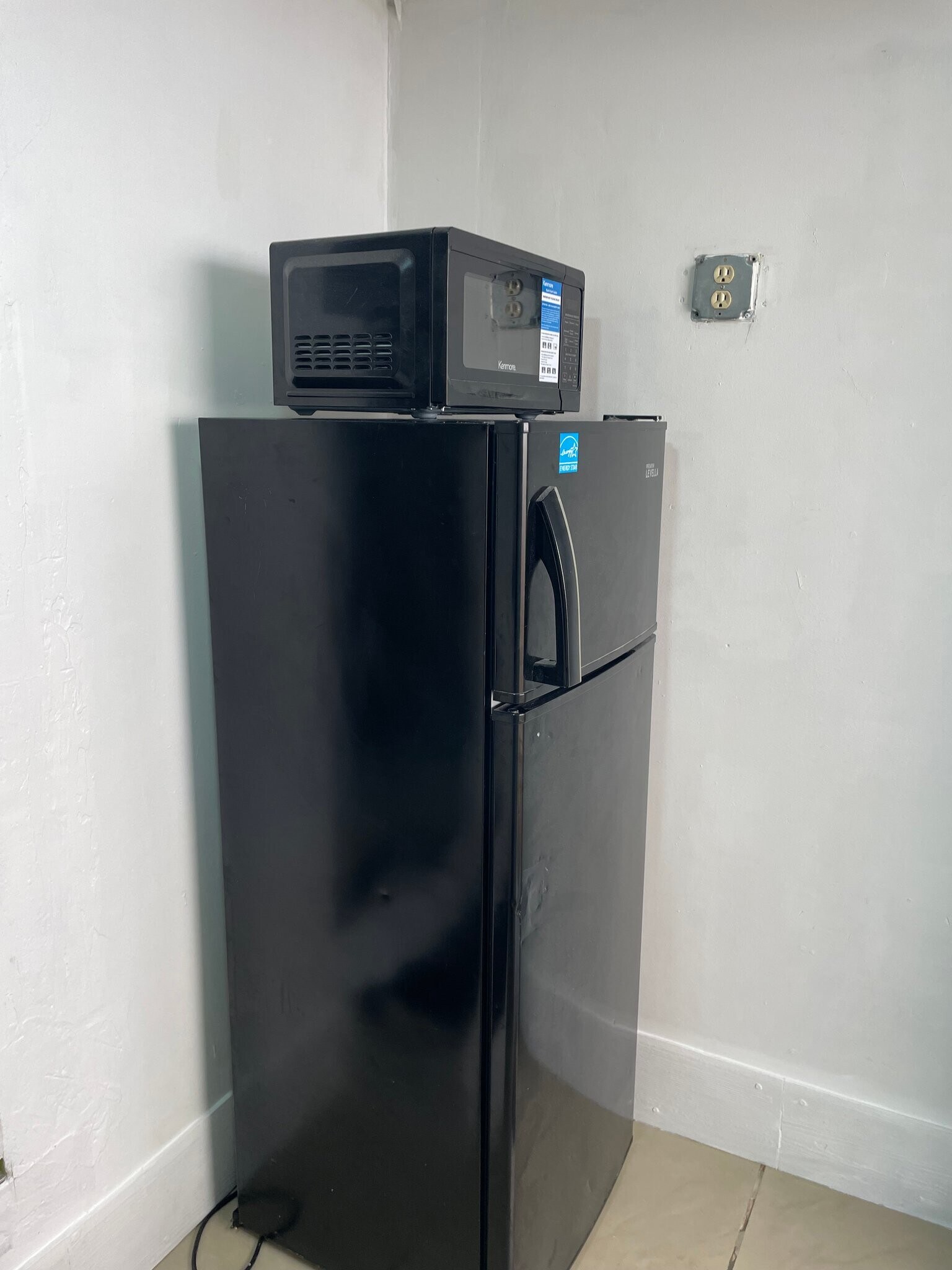 Building Photo - 3131 W 16th Ave