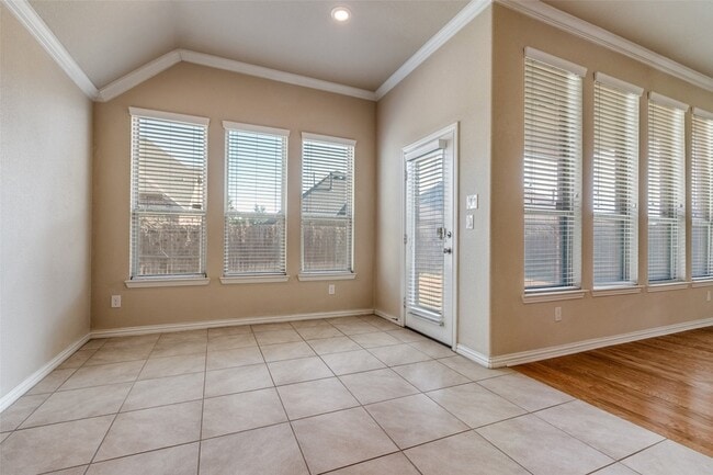 Building Photo - 704 Thetford Ln