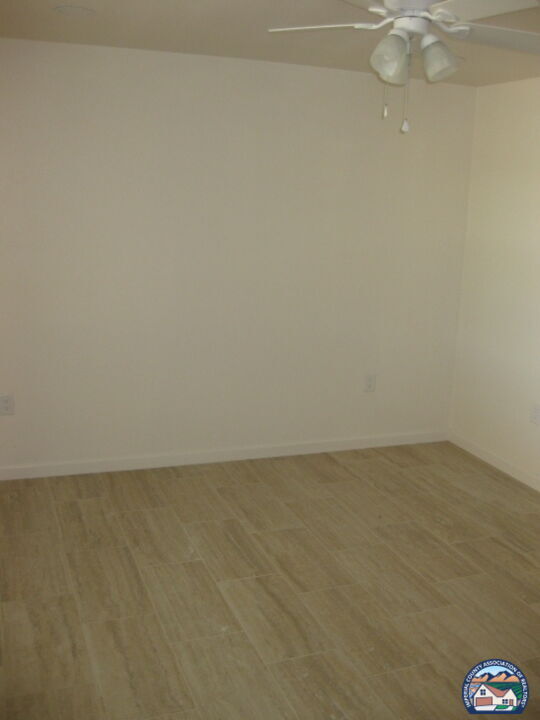 Building Photo - 311 S E St