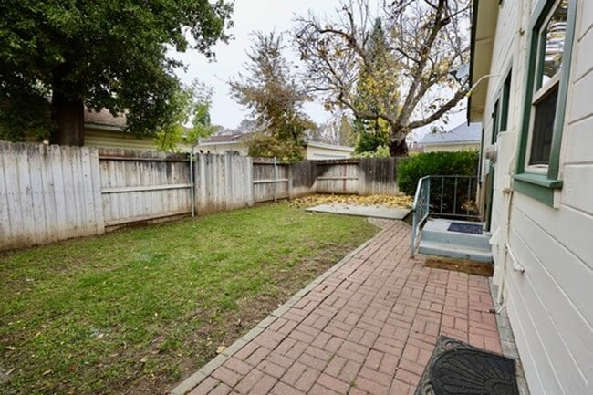 Building Photo - Available Now – Downtown Winters Bungalow