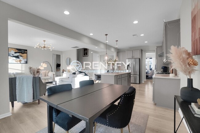 Building Photo - 211 Tetcott St