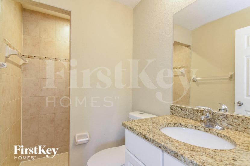 Building Photo - 10371 Grail Ave