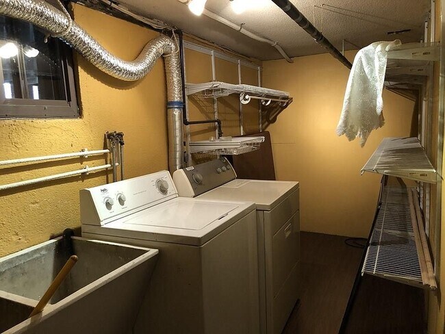 Building Photo - 282 Lexington St