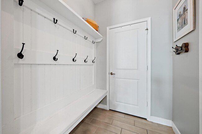 Building Photo - 1088 Sterling Pine Pl