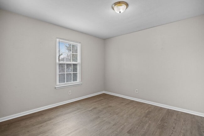 Building Photo - 3324 Kansas Ave