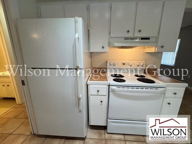 Building Photo - 623 Rugby St