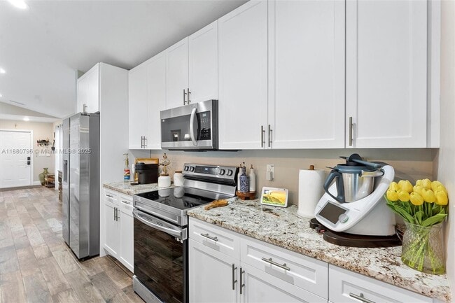 Building Photo - 901 20th St