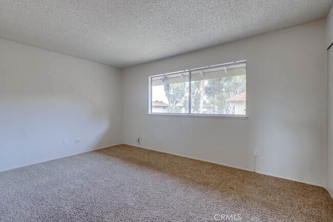 Building Photo - 9502 Pettswood Dr