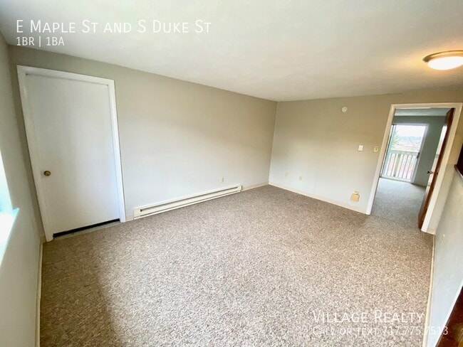 Building Photo - 509 E Maple St