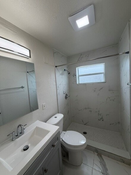 Building Photo - 2341 Wabasso Dr
