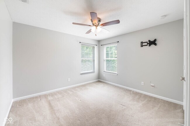 Building Photo - 1325 Brentford Ln