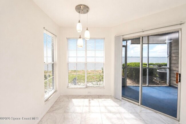 Building Photo - 7050 US-1
