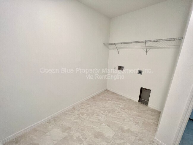 Building Photo - 9510 Summers Cay Cir