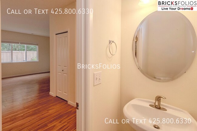 Building Photo - Welcoming Home in the Heart of Bothell's N...