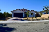 Building Photo - 13825 La Mesa Dr