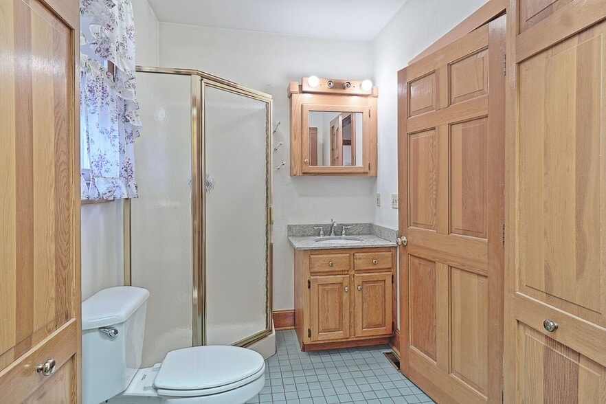 Building Photo - 1129 N Colony Rd