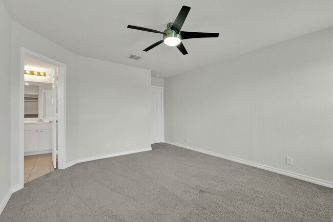 Building Photo - Charming 4-Bedroom Home in Redbird Ranch – Resort-Style Amenities & Prime Location!