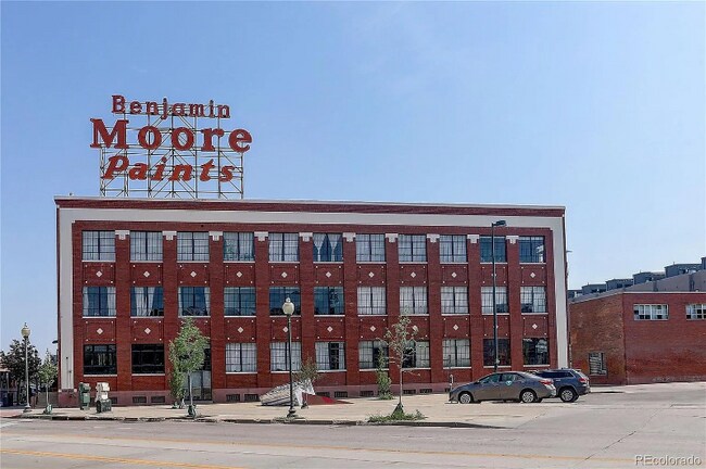 Building Photo - 2500 Walnut St