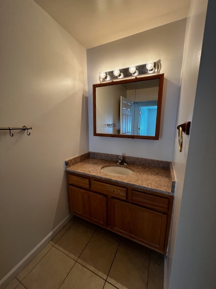 Building Photo - 15 Old Academy Rd