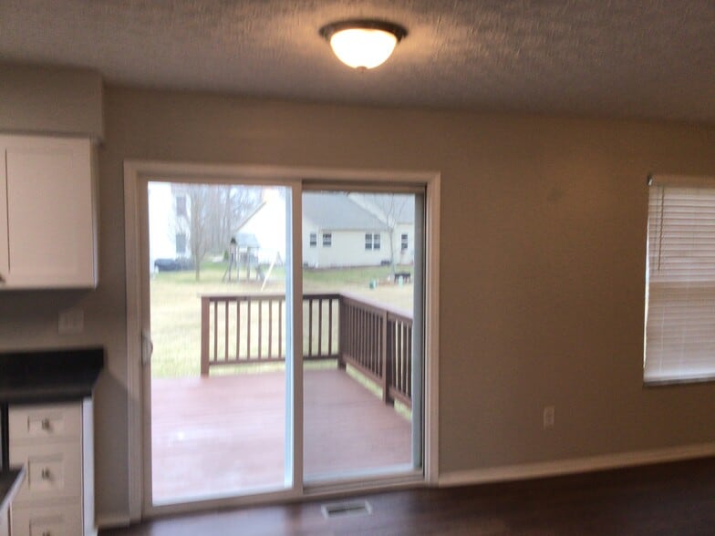 Building Photo - 513 Allis Pl W