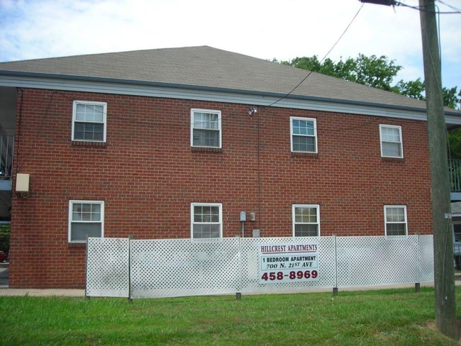 Building Photo - Hill Crest Apartments