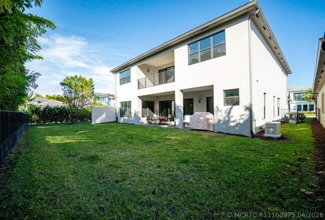 Building Photo - 17081 Five Waters Ave