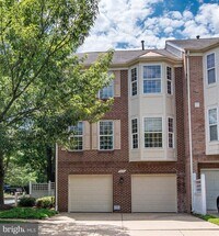 Building Photo - 9400 Van Arsdale Dr