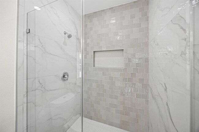 Building Photo - 443 Hahlo St