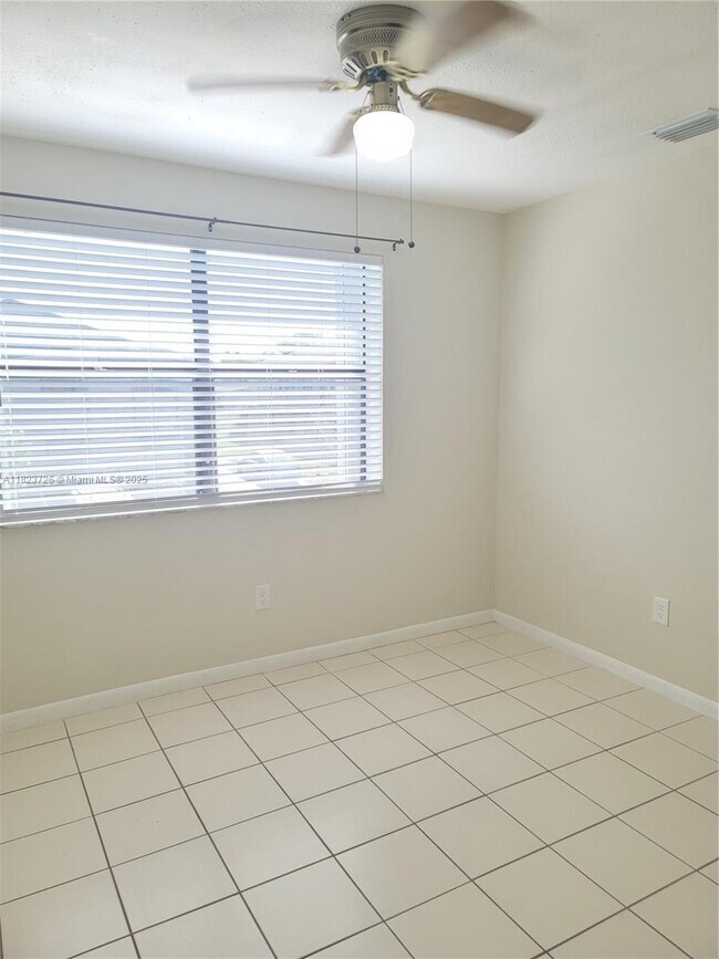 Building Photo - 15354 SW 72nd St
