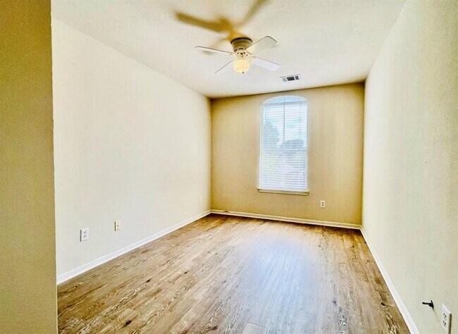 Building Photo - 3720 Bratton Heights Dr