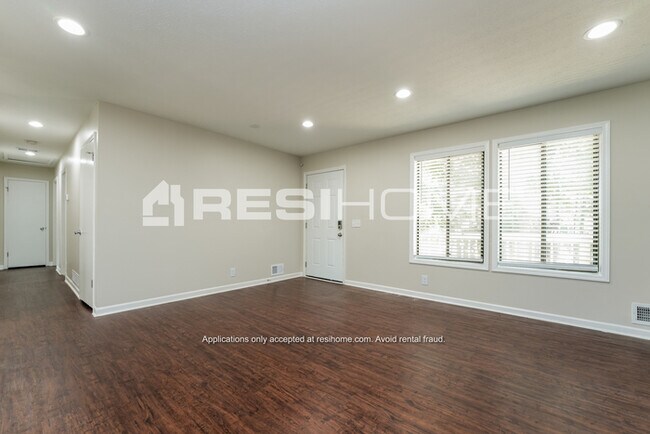 Building Photo - 1763 Stag Dr NW