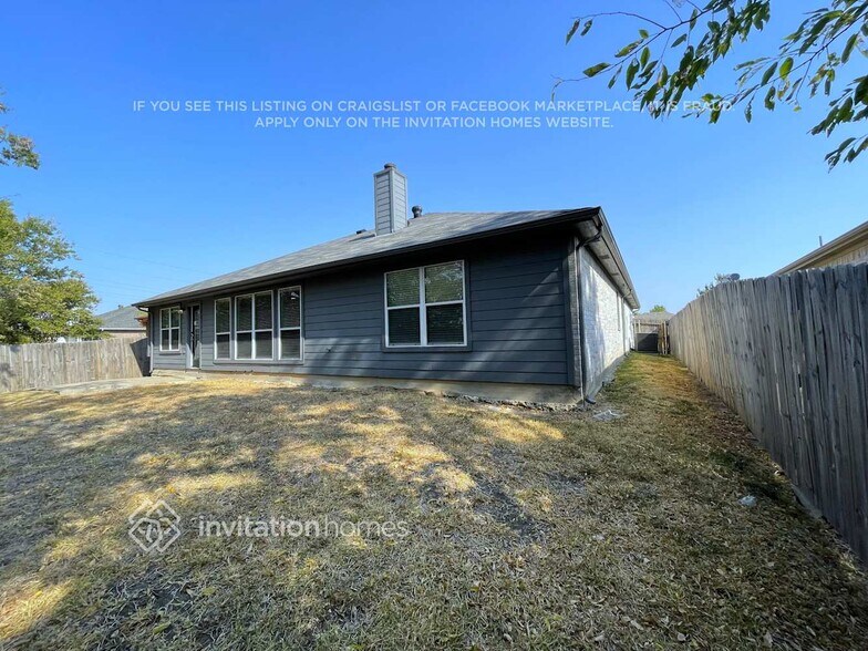 Building Photo - 205 Falling Leaves Trail