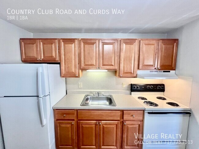 Building Photo - 671 Country Club Rd