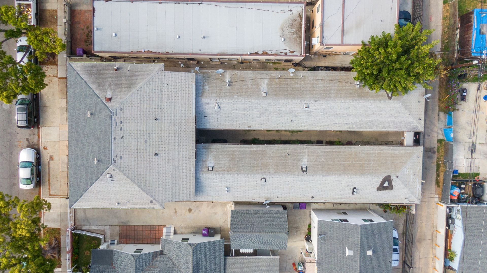 Building Photo - 1460 Gaviota Ave