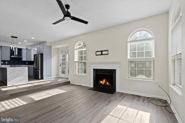 Building Photo - 2230 Community Dr