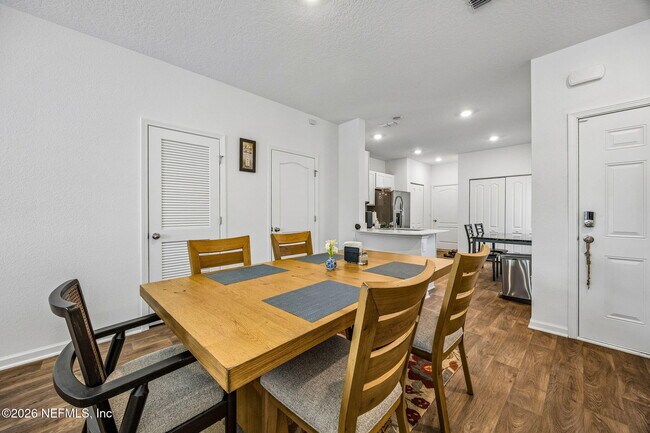 Building Photo - 9139 Stony Brk Rd