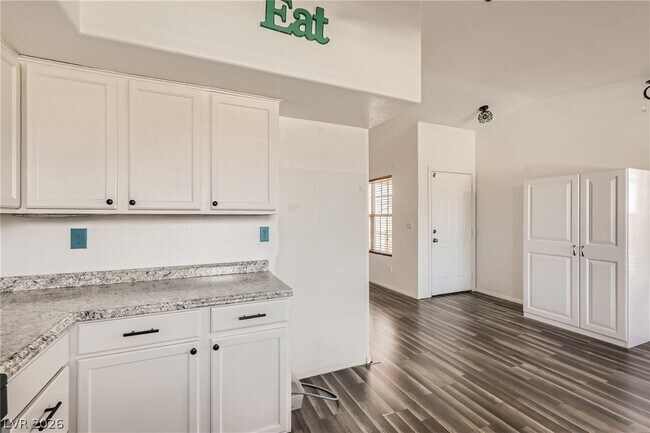 Building Photo - 520 Arrowhead Trail