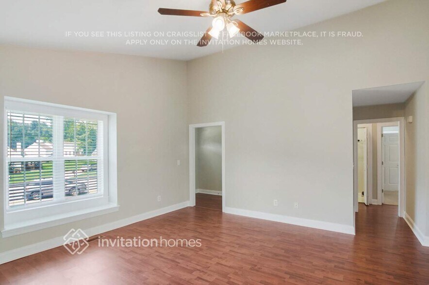 Building Photo - 601 Flicker Ct