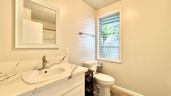 Building Photo - UPDATED 3 BEDROOM HOME IN DESIRABLE MANOA