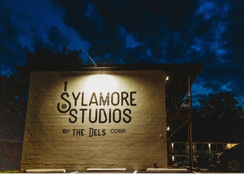 Building Photo - 428 Sylamore Ave