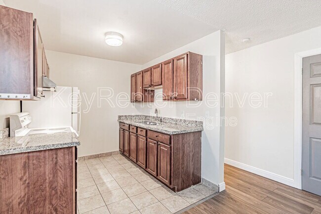 Building Photo - 2882 W Eliot Cir