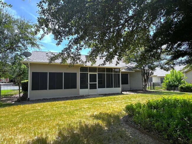 Building Photo - 102 Teacup Cove