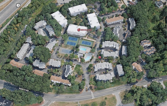 Building Photo - Well maintained and updated townhouse for lease in sought after Chelmsford Village