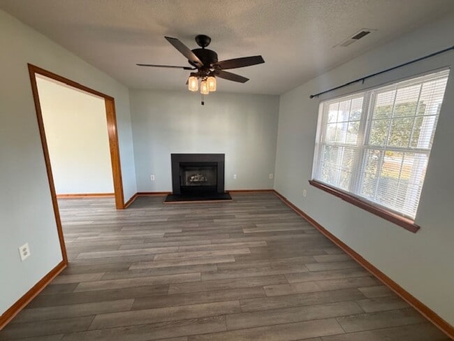 Building Photo - Sneads Ferry Home for RENT! Justice Farms